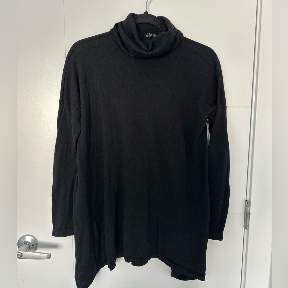Eileen Fisher Black Turtleneck Sweater – Lightweight / Thin Knit – Size Small